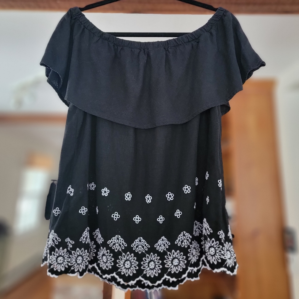 Old Navy Off The Shoulder Ruffled Blouse Size Large